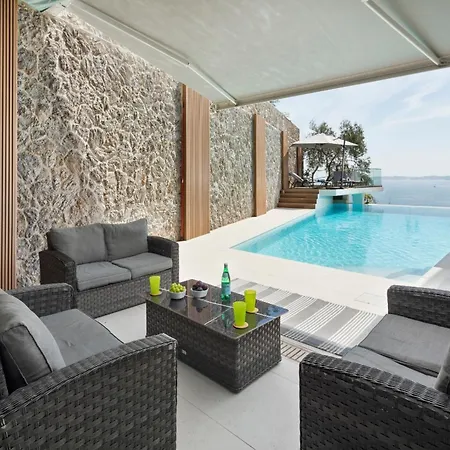 Driftwood Luxury Villa Corfu (city)